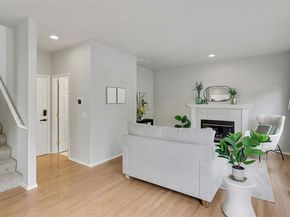 5701 S 234th Street 29, Kent WA 98032