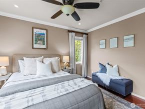 22022 42nd Avenue S 202, Kent WA 98032