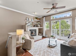 22022 42nd Avenue S 202, Kent WA 98032