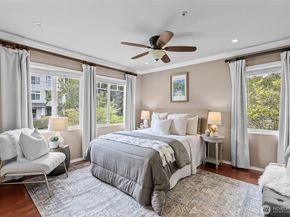 22022 42nd Avenue S 202, Kent WA 98032