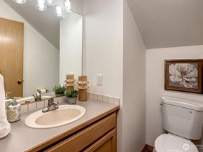 19715 Bing Rd A, Lynnwood WA 98036