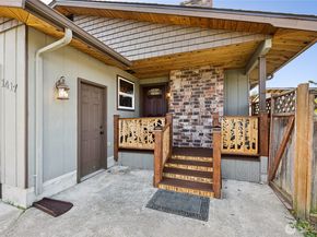 1417 S 257th Place, Des Moines WA 98198