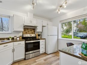833 SW Sunset Boulevard J51, Renton WA 98057