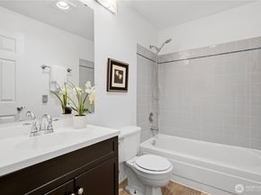 833 SW Sunset Boulevard J51, Renton WA 98057