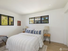 3430 39th Avenue W, Seattle WA 98199