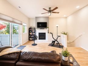 23782 SE Summerhill Lane 54, Issaquah WA 98029