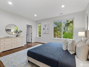 14590 36th Avenue NE, Lake Forest Park WA 98155