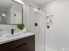 14590 36th Avenue NE, Lake Forest Park WA 98155