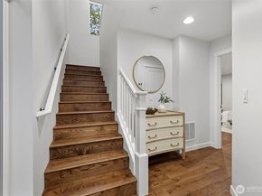 14590 36th Avenue NE, Lake Forest Park WA 98155
