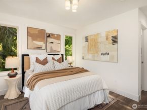 641 18th Avenue W, Kirkland WA 98033