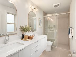 639 18th Avenue W, Kirkland WA 98033