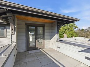 1204 6th Street W, Kirkland WA 98033