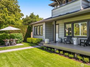 1204 6th Street W, Kirkland WA 98033