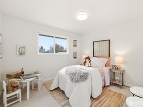 422 159th Place SE, Bellevue WA 98008