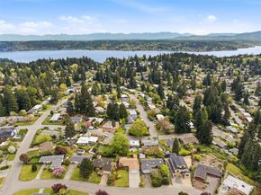 422 159th Place SE, Bellevue WA 98008