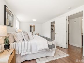 422 159th Place SE, Bellevue WA 98008