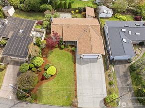 422 159th Place SE, Bellevue WA 98008