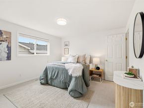 422 159th Place SE, Bellevue WA 98008