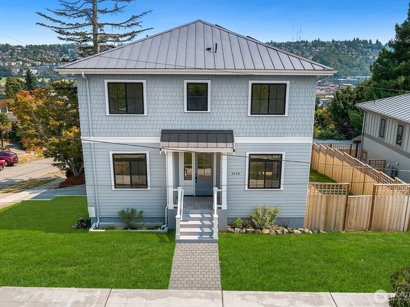 2114 26th Avenue W, Seattle WA 98199