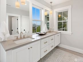 2114 26th Avenue W, Seattle WA 98199