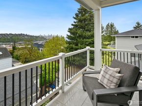 2114 26th Avenue W, Seattle WA 98199