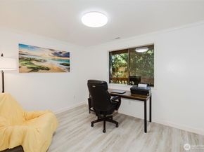 360 Kingsway W, Bremerton WA 98312