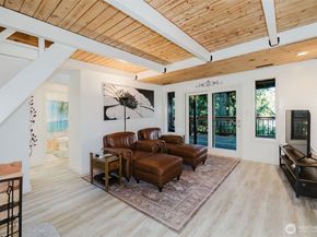 360 Kingsway W, Bremerton WA 98312