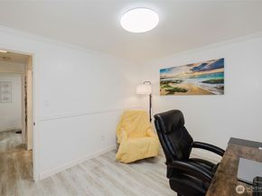 360 Kingsway W, Bremerton WA 98312