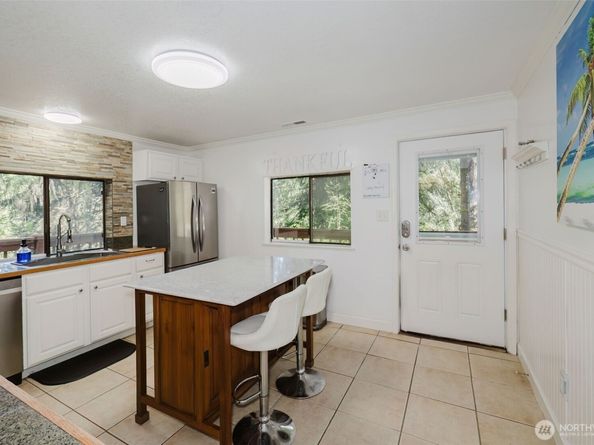 360 Kingsway W, Bremerton WA 98312