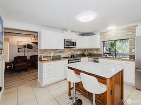 360 Kingsway W, Bremerton WA 98312