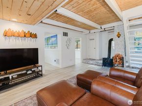 360 Kingsway W, Bremerton WA 98312