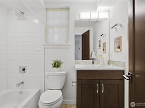 4106 Linden Avenue N B, Seattle WA 98103