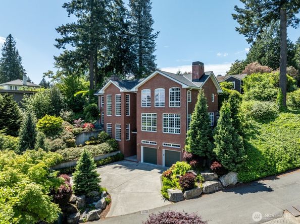 6681 NE Windermere Street, Seattle WA 98115