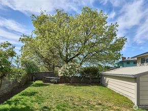 22617 108th Avenue SE, Kent WA 98031