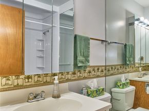 22617 108th Avenue SE, Kent WA 98031