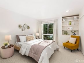 10237 SE 3rd Street 5, Bellevue WA 98004