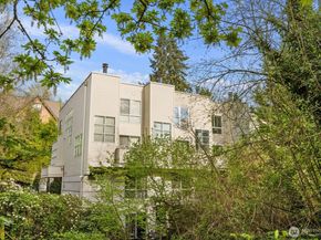 10237 SE 3rd Street 5, Bellevue WA 98004