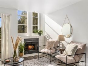 10237 SE 3rd Street 5, Bellevue WA 98004