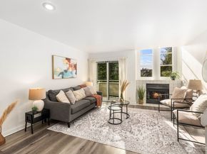10237 SE 3rd Street 5, Bellevue WA 98004