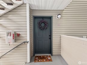 2001 120th Place SE 1203, Everett WA 98208