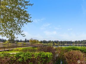 2001 120th Place SE 1203, Everett WA 98208