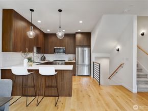 2366 Franklin Avenue E B, Seattle WA 98102