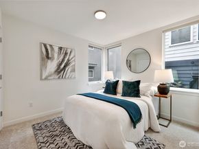 2366 Franklin Avenue E B, Seattle WA 98102