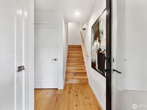 2366 Franklin Avenue E B, Seattle WA 98102
