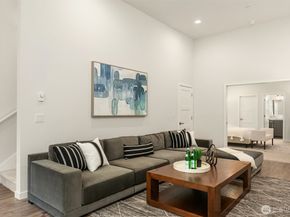 3300 NE 65Th Street 204, Seattle WA 98115