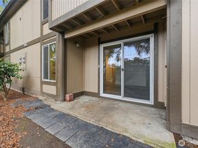 4727 176th Street SW J1, Lynnwood WA 98037