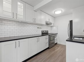 4727 176th Street SW J1, Lynnwood WA 98037
