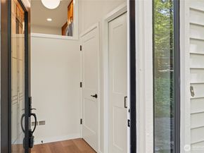 1400 Bellevue Way SE 1, Bellevue WA 98004