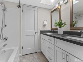 6453 139th Place NE 43, Redmond WA 98052