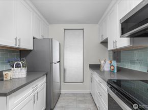 6453 139th Place NE 43, Redmond WA 98052